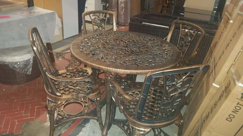 A new 5 piece plastic garden furniture set. | in Stoke-on-Trent