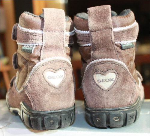 Schöne GEOX Winterstiefel, braun, eher für Mädchen (Herz!) Gr. 25 Schöne GEOX Winterstiefel, braun, eher für Mädchen (Herz!) Gr. 25