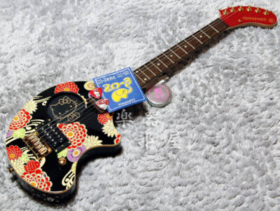 ギター Fernandes ZO-3 Hello Kitty FERNANDES ZO-3 HK '20 KABUKU electric guitar w/built-in amp