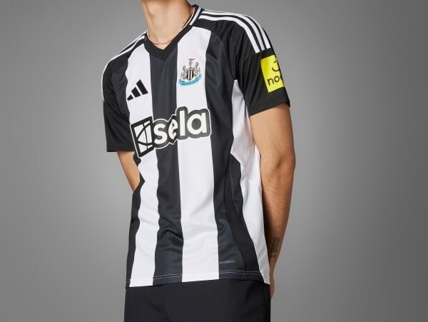 NewcastleUnited adidasDNA T-Shirt Ｍ　未使用品 Newcastle United adidas DNA T-Shirt
