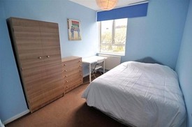8 New Lovely & Affordable Rooms - East End !!