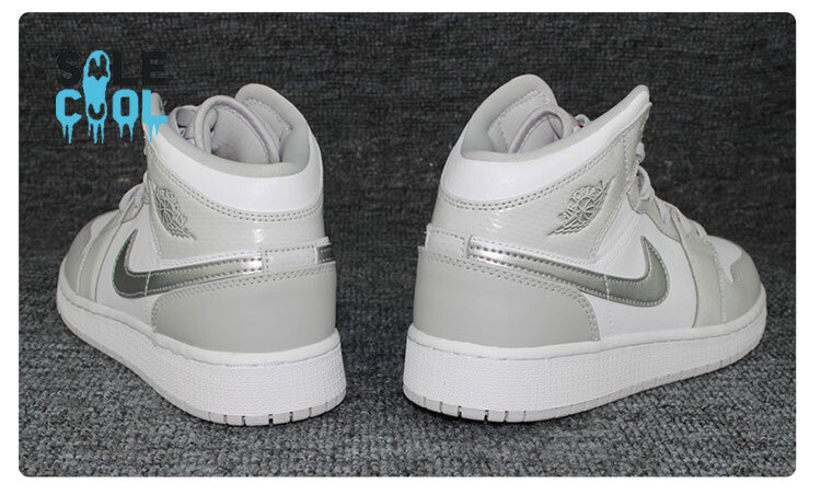 Pre-owned Jordan Nike Air  1 Mid Grey Shoes 555112-012 In White