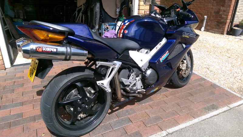 Honda vfr800 abs