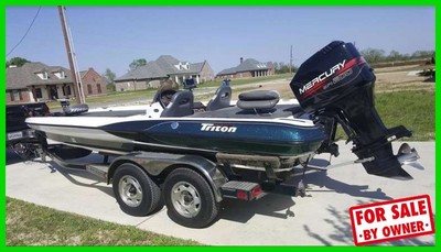 1998 Triton TR 21 Bass Boat W/ Trailer Mercury 200 Engine LED lights