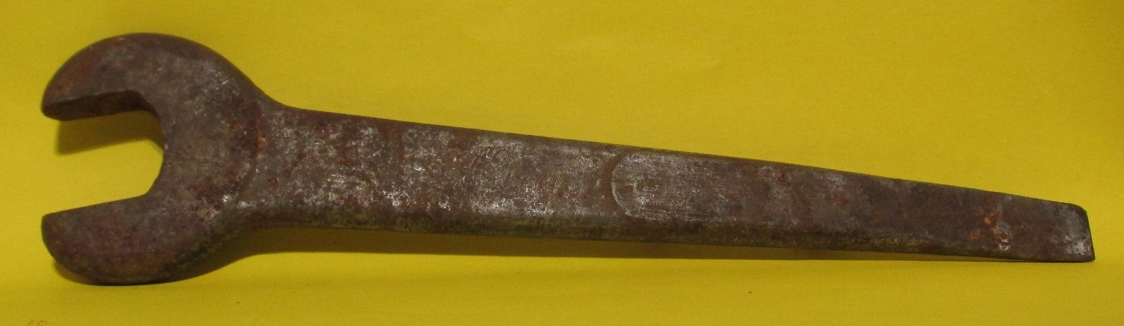 DELAVAL CREAM SEPARATOR Combo Tool #4126: WRENCH & SCREW DRIVER.