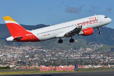 PHOTO  AEROPLANE AIRBUS A320-214 'EC-MCB' IBERIA EXPRESS  (2) C/N 1125. BUILT 19
