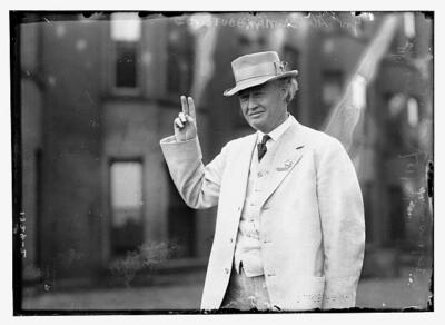 Walter Roscoe Stubbs,1858-1929,18th Governor of Kansas,holding 2 fingers up