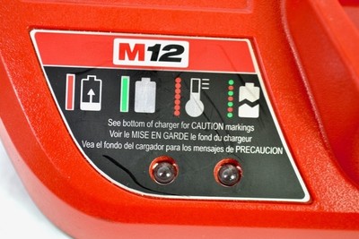 Milwaukee Charger M12