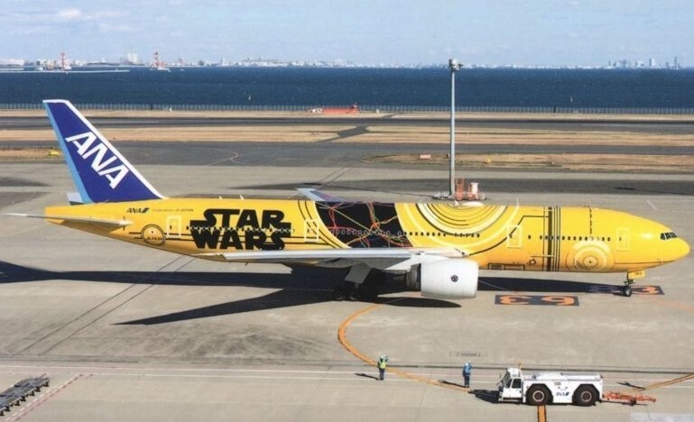 全日空商事 777-200 1/200 C3PO Ana Commercial C-3Po Jet Boeing 777-200Er 1/200 Star Wars | eBay
