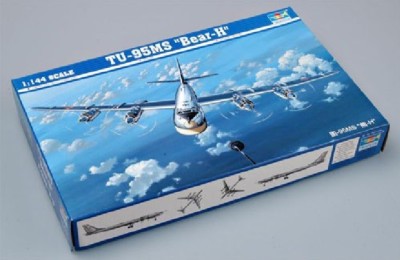 Trumpeter 1/144 03904 Tu-95MS Bear-H