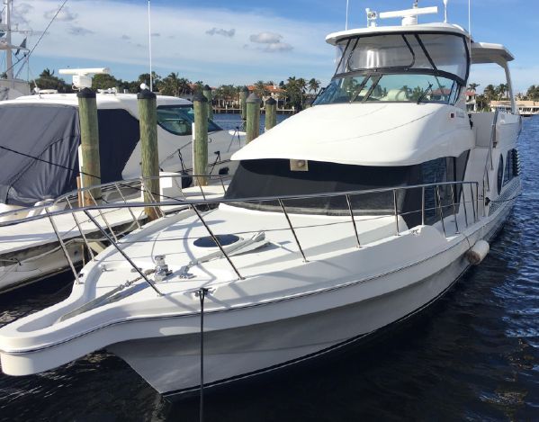 52' Bluewater 5200 Millennium Edition Motor Yacht