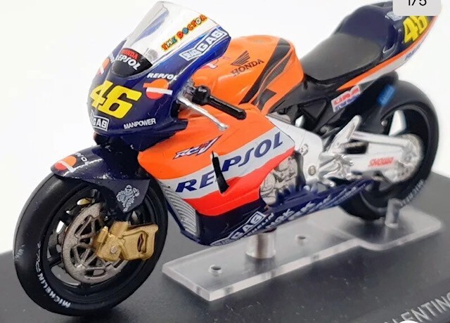 HONDA  RC211V  Vロッシ　モトGP初優勝　2002 MotoGP ホンダ名バイク（1）：990cc時代に合計48回の優勝を遂げ