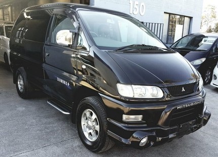 Mitsubishi delica 2006