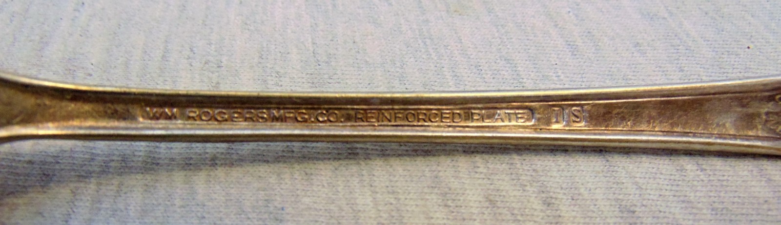 Set of 8 WM Rogers MFG CO Reinforced Plate I S 7