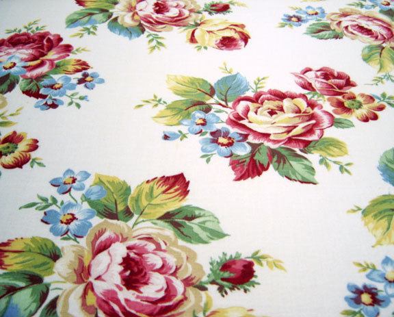 VINTAGE FABRIC Cabbage Roses Printed Cotton(?) Charming 35