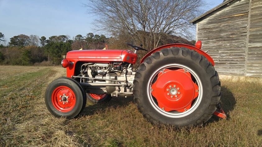 1958 Massey Ferguson 35 deluxe tractor gasoline manual steering excellent cond.
