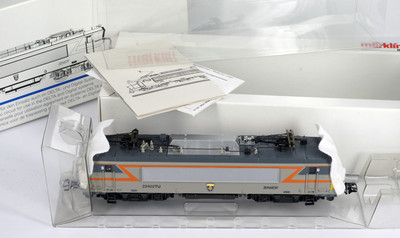Märklin 鉄道模型 3ｘ SET HO：S+E+T2 $_1.JPG?set_id=880000500F