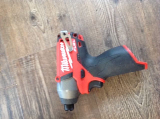 Milwaukee M12 Fuel 1/4