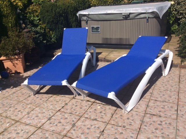 hotel quality pool loungers