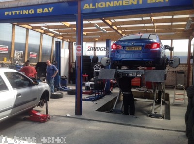 Tracking on Hunter 4 Wheel Alignment System, Discount (Braintree Tyres CM7 2QS)