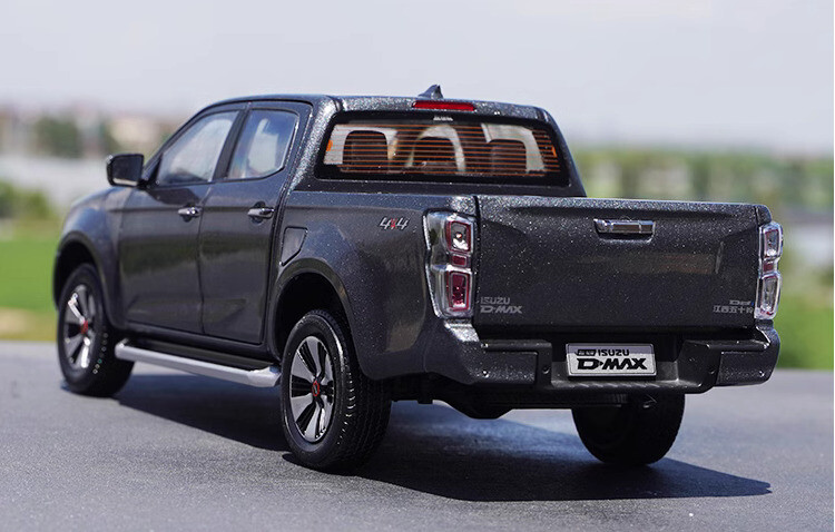 1/18 いすゞ　　D-マックス 1/18 Dealer Edition ISUZU DMAX 2021 (Grey) - YouTube