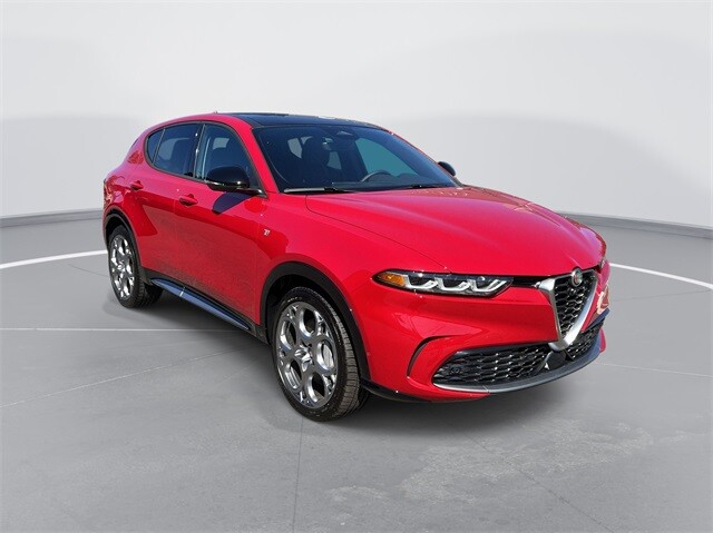 2024 Alfa Romeo Tonale, Alfa Rosso with 25 Miles available now!