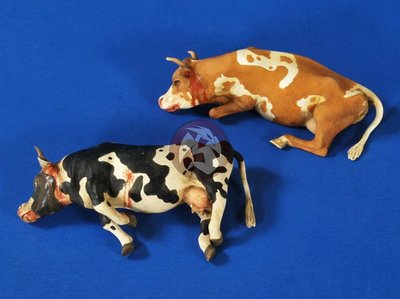 Verlinden 1/35 Dead Cows The Farm WWII Farmyard 2 cows [Resin Diorama] 2642