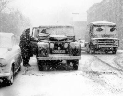 Weather - Good Friday Snow Storm - Glasgow 1960s Old Photo