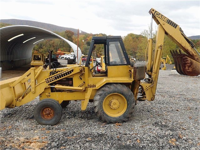 1977 CASE 680E PARTS MACHINE RAN WHEN PARKED HAD BAD TRANSMISSION WILL HELP LOAD