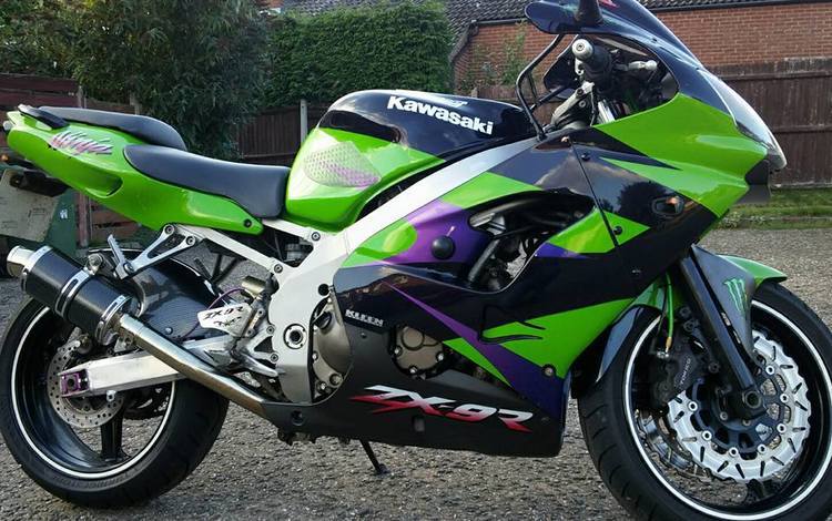 zx9r e2