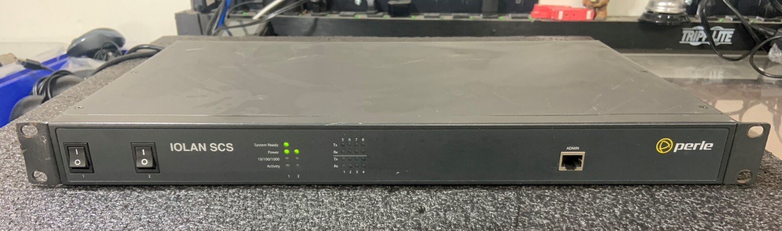 その他 Perle IOLAN STS 10/100/1000 Ethernet Perle IOLAN STS16 - terminal server - 04030444 - Console