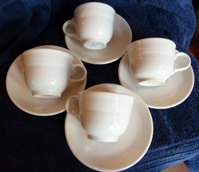 Set of 4 Fiesta Fiestaware White Cups & Saucers. Homer Laughlin