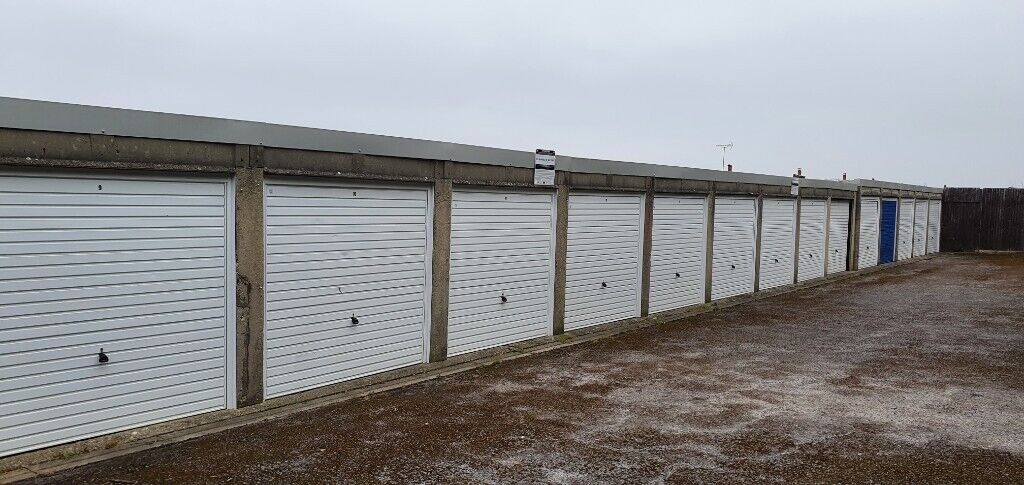 Garage/Parking/Storage: Beech Hill Road, Tidworth Hampshire, SP9 7NB - GATED AND FENCED SITE