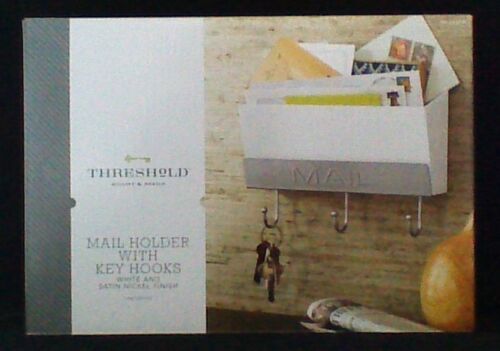 Threshold Mail Holder with Key Hooks