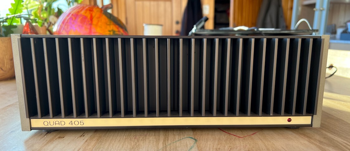 QUAD 405 100 Wats per channel vintage stereo amplifier