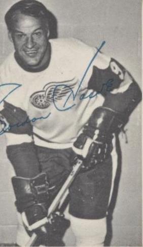 1970-71 O-Pee-Chee - Gordie Howe #18