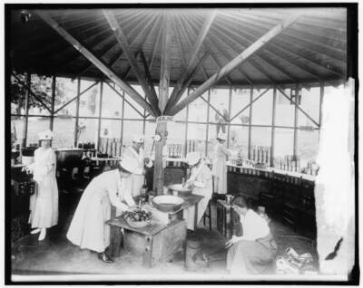 Indian troops seen here cooking Protee Marseilles 1910 Old Photo