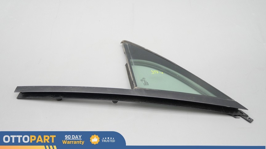 2011-2018 PORSCHE CAYENNE S HYBRID Front Left Door Quarter Window Glass Seal OEM