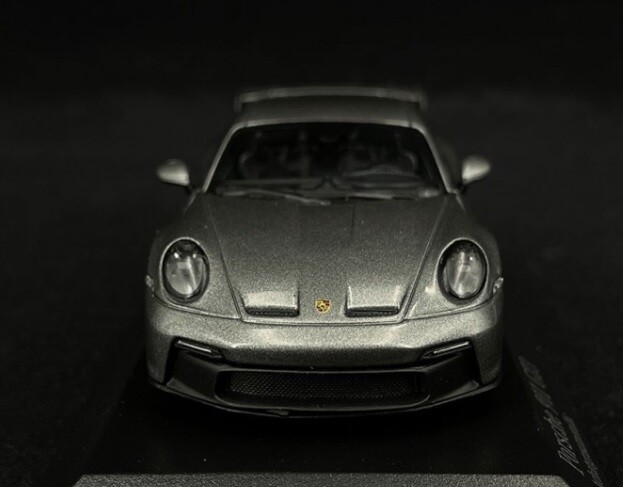 【MINICHAMPS】PORSCHE 911 GT3#M50 Minichamps 2023 Porsche 911 992 GT3 RS Black w/ Pyro Red