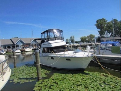 Carver 3207 Aft Cabin