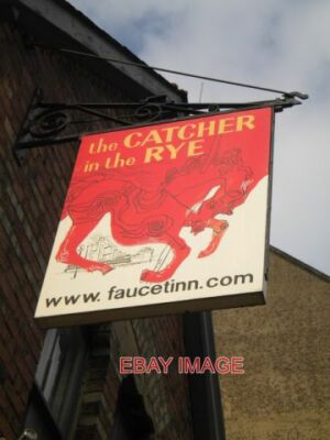 PHOTO  THE CATCHER IN THE RYE PUB SIGN REGENT'S PARK ROAD N3  2010