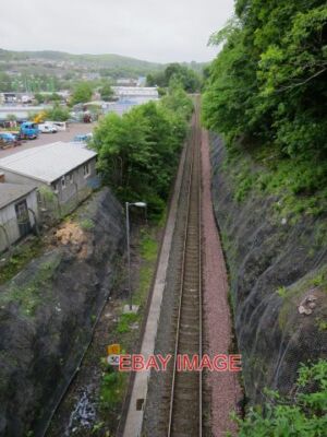 PHOTO  RAILWAY CUTTING OBAN WITH NETTING TO TRY TO PREVENT ROCKFALLS. 2015