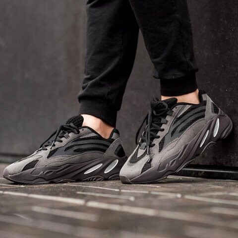 yeezy boost 700 v2 womens