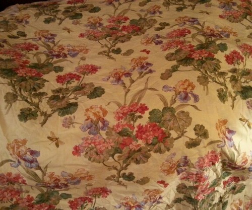 Kravet Upholstery Designer Decor Fabric Soft Yellow Ground Floral Irises 8 yards