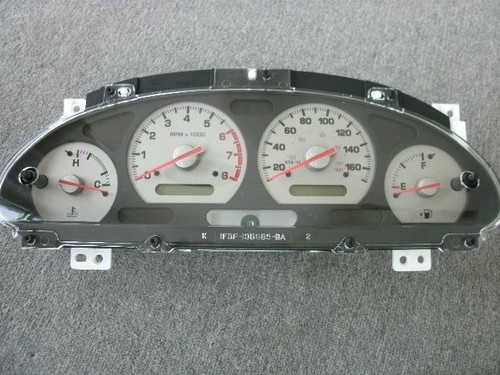 まーちゃん 2006 NISSAN MAXIMA LEFT ROCKER PANEL MOUDLING TRIM 76851
