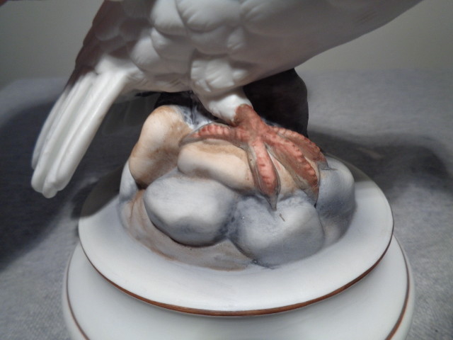 Vintage Andrea by Sadek Porcelain White Dove 9