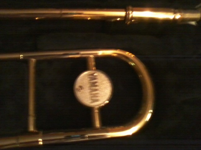 YAMAHA STUDENT TROMBONE MODEL YSL354 GOOD PLAYER & LOOKS GOOD!