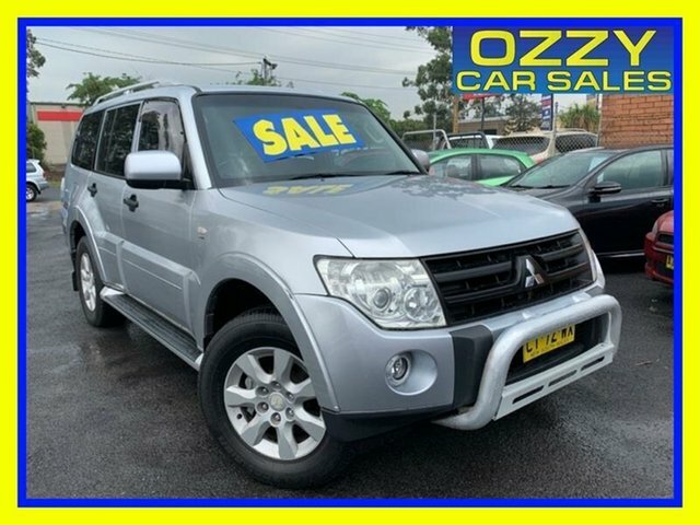 Mitsubishi pajero v8