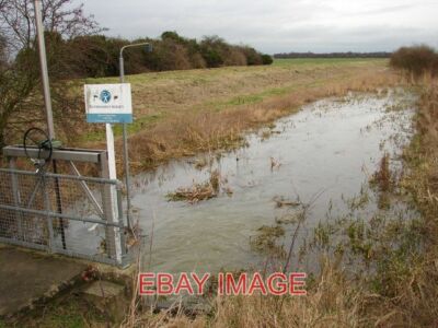 PHOTO  BRANSTON DELPH SLUICE WORKING TO FULL CAPACITY AFTER THE HEAVY RAINFALL.
