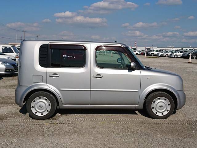 Nissan cube 2004